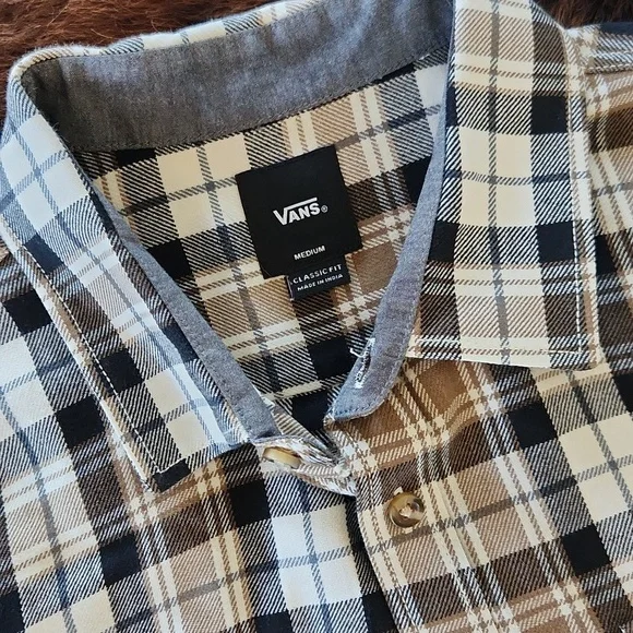 Vans mens flannel button-down - Picture 2 of 6